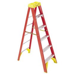 6&#39; TYPE 1A FIBERGLASS STEPLADDER